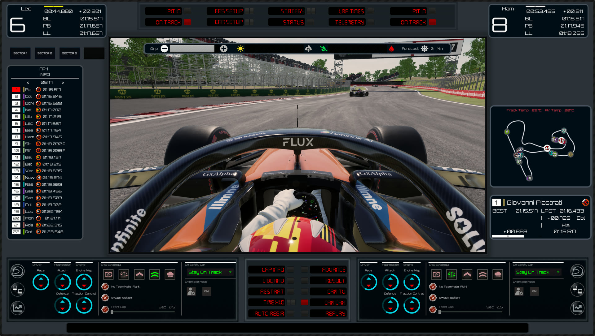 Vista cockpit durante la gara con telemetria in tempo reale
